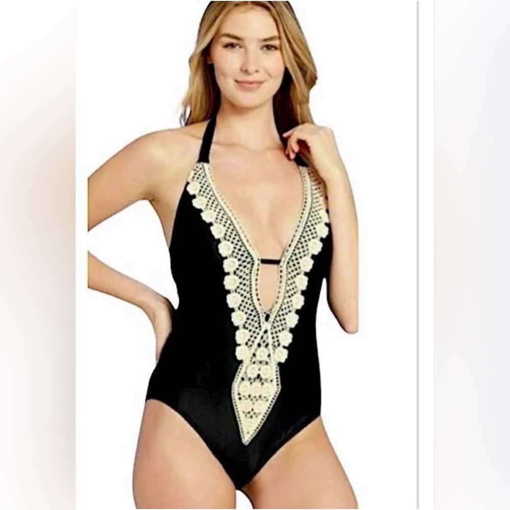 Kona Sol Black and Cream One Piece Swimsuit Medium